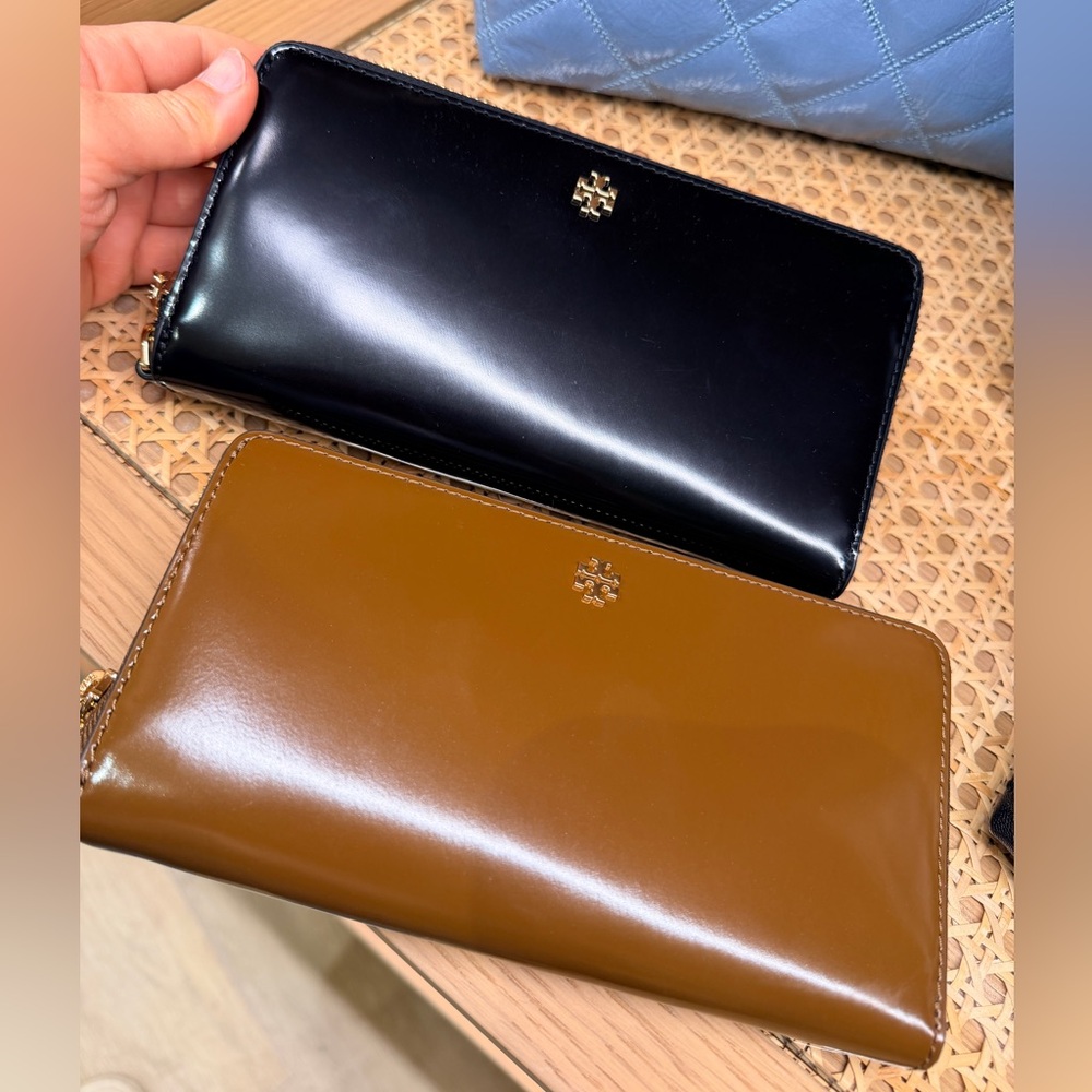 NWT! NEW! Tory Burch Emerson Patent Smooth Leather Zip Around Long Wallet w/ car - Picture 6 of 6